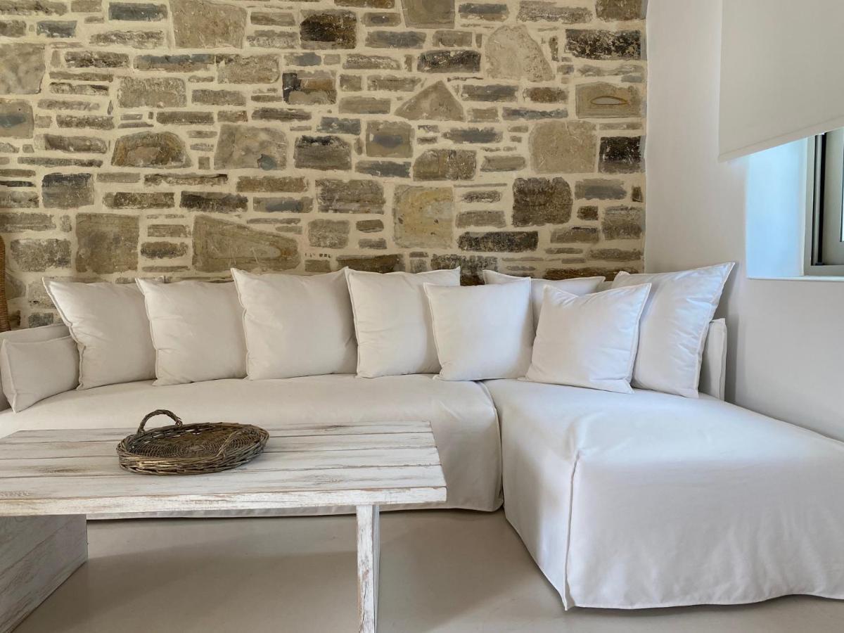 Laini Luxury Suites Pombia Kültér fotó