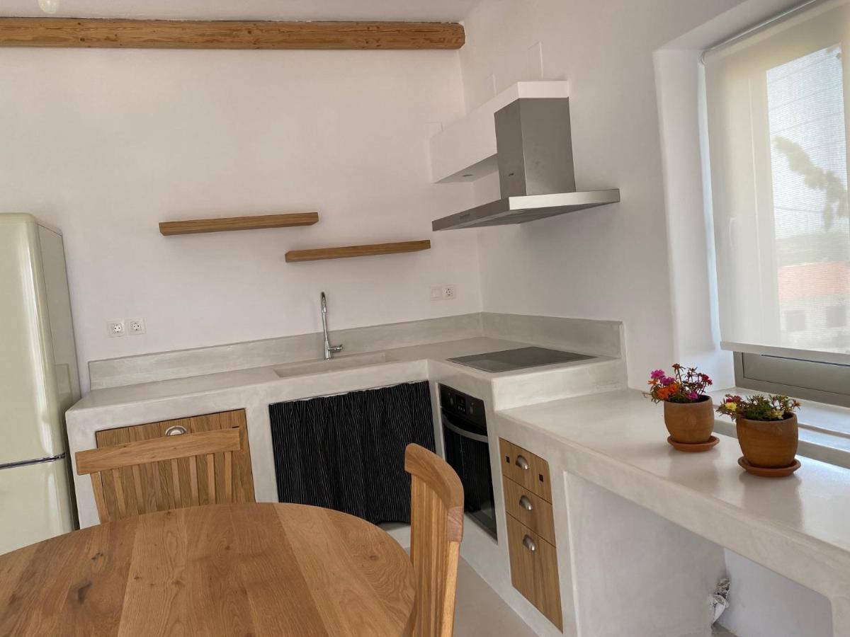 Laini Luxury Suites Pombia Kültér fotó