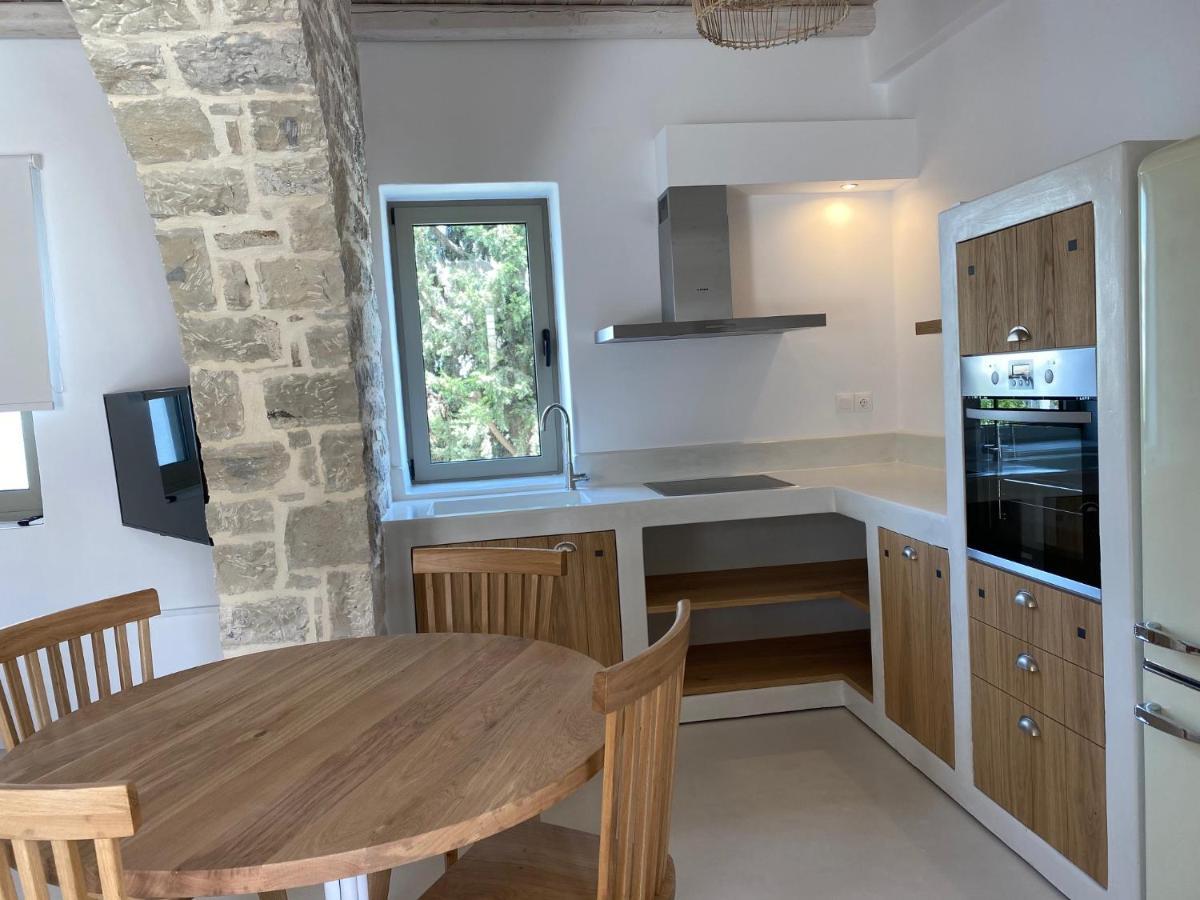 Laini Luxury Suites Pombia Kültér fotó