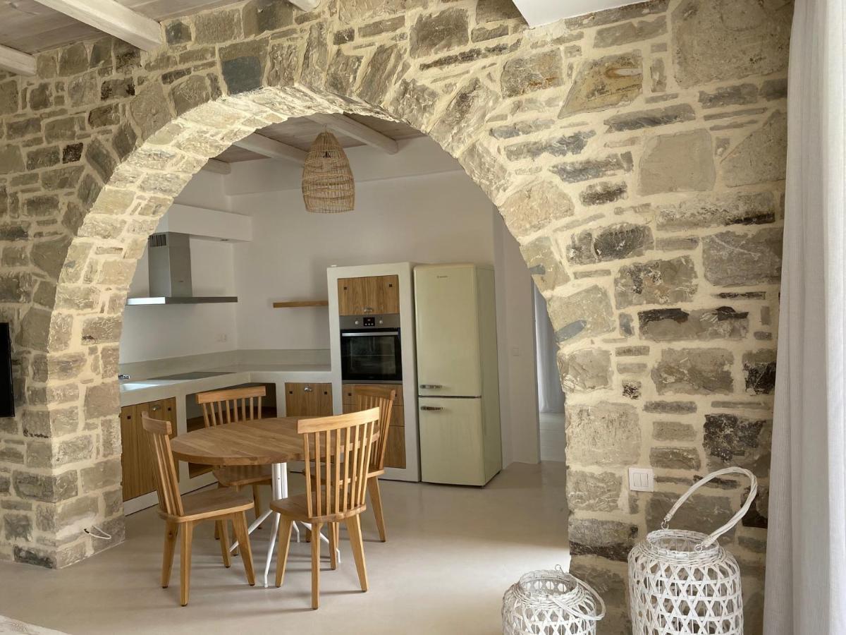 Laini Luxury Suites Pombia Kültér fotó