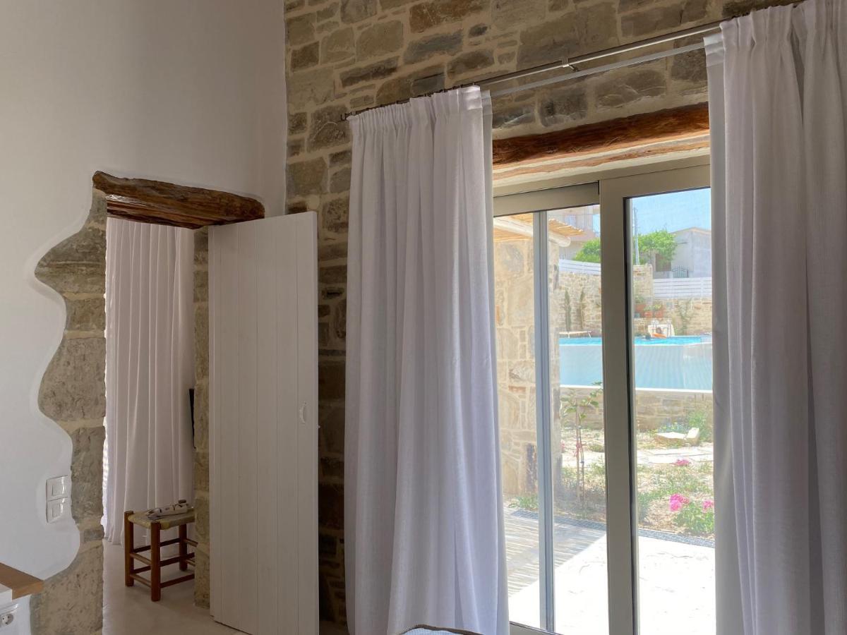Laini Luxury Suites Pombia Kültér fotó