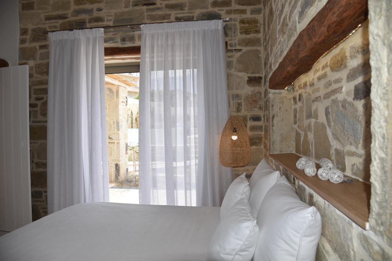 Laini Luxury Suites Pombia Kültér fotó